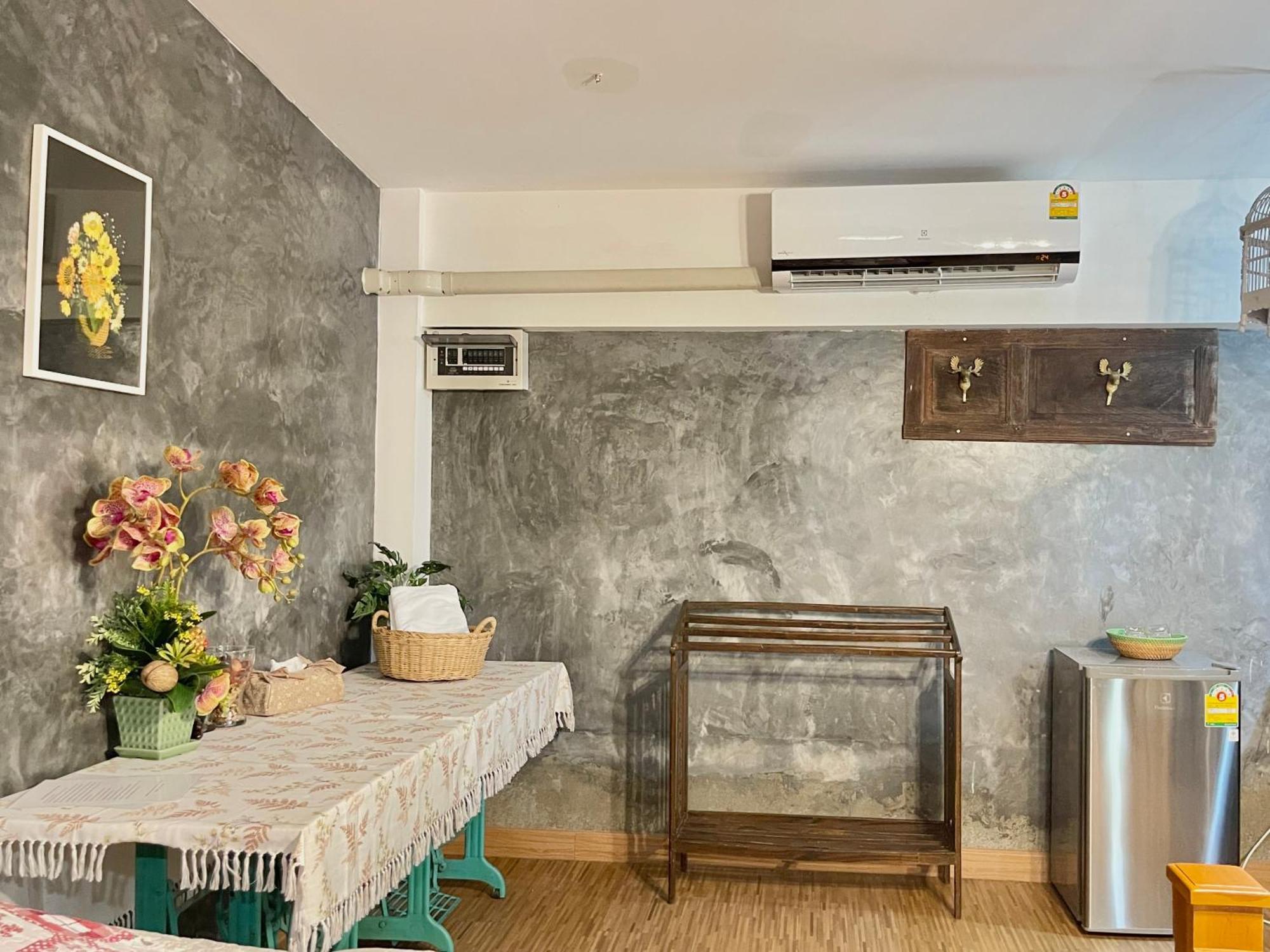 Apartament The Quarter Wutthakat Bangkok Pokój zdjęcie