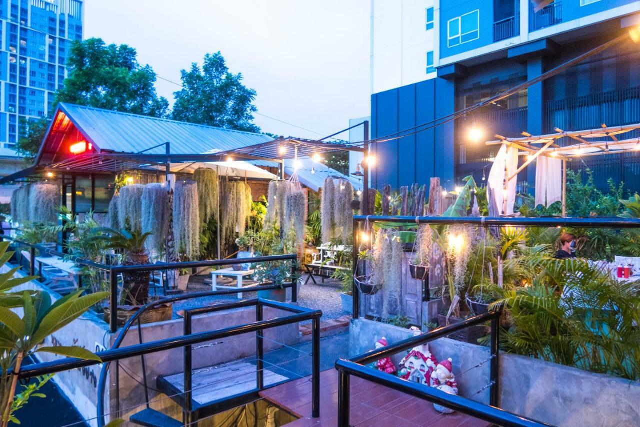 Apartament The Quarter Wutthakat Bangkok Zewnętrze zdjęcie